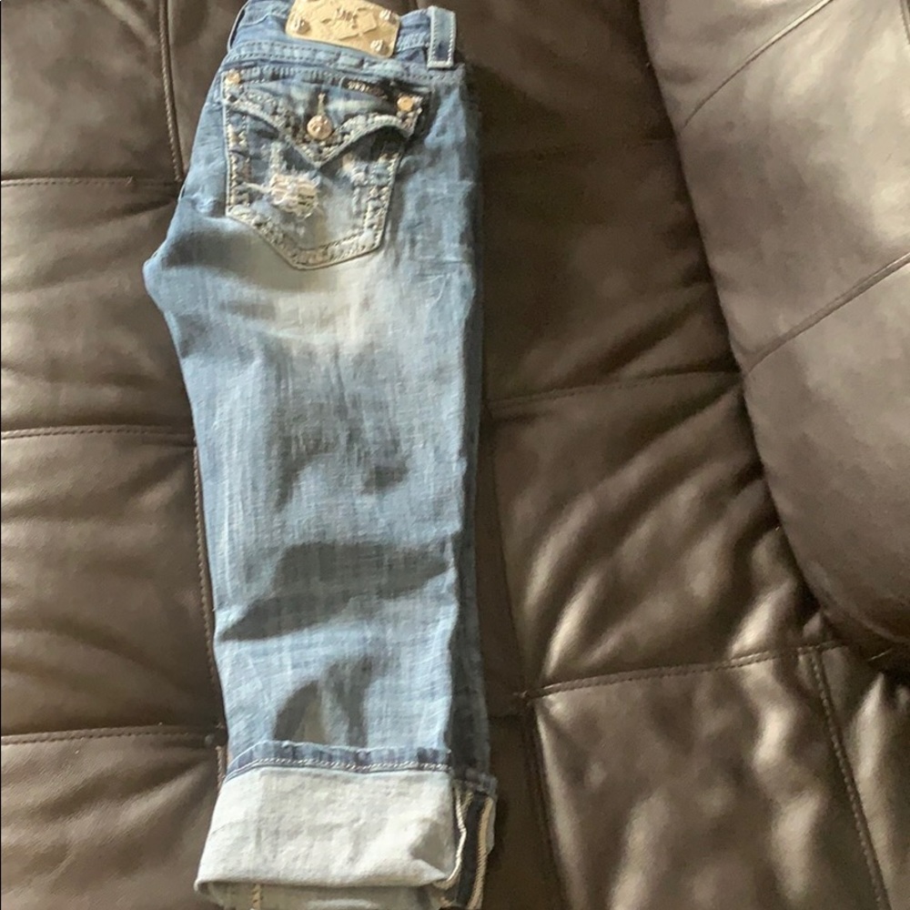 Capris - Picture 3 of 4